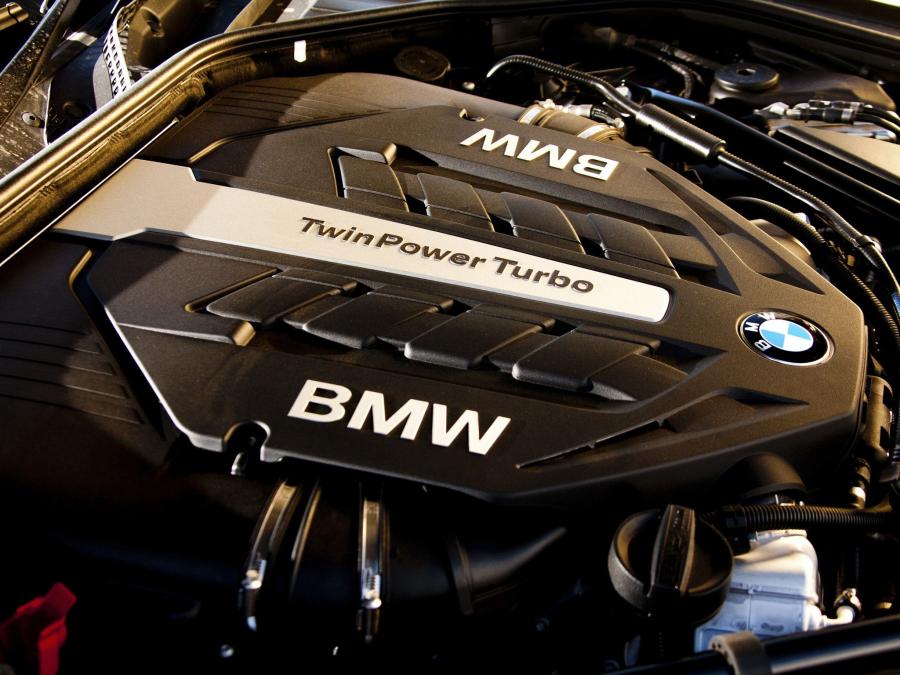  BMW 750i 2012 года  (ZA) (фото 15 из 15)